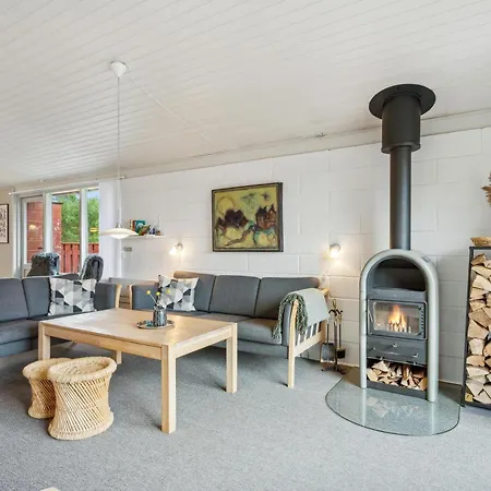 Well-maintained Close To A Good Ferienhaus *
